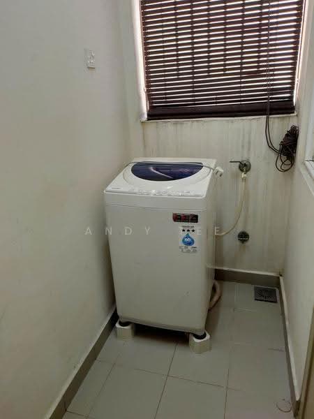 Kediaman Servis untuk Disewa di TTDI Adina - Andy Tee - Fully Auto Washing Machine At Yard - PropertyGuru.com.my
