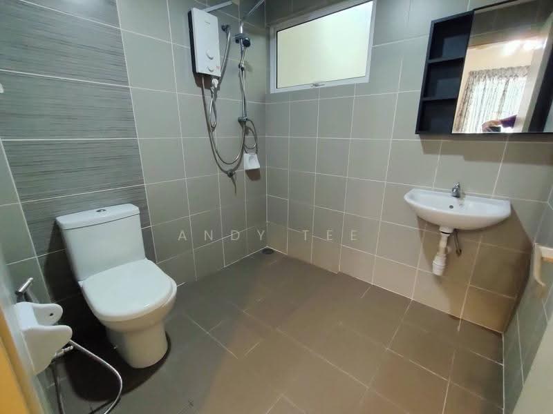 Kediaman Servis untuk Disewa di TTDI Adina - Andy Tee - Big Bathroom - PropertyGuru.com.my