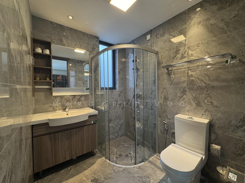 Cluster House for Sale in Forest City (Gelang Patah) - Margaret Moo - Bathroom - PropertyGuru.com.my