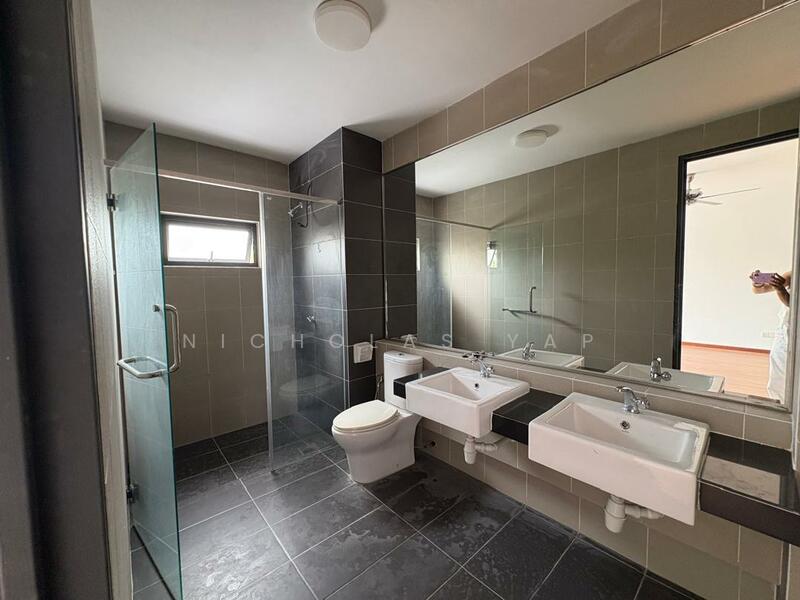 Rumah Teres 2 Tingkat untuk Disewa di Semenyih (Selangor) - Nicholas Yap - Bathroom - PropertyGuru.com.my