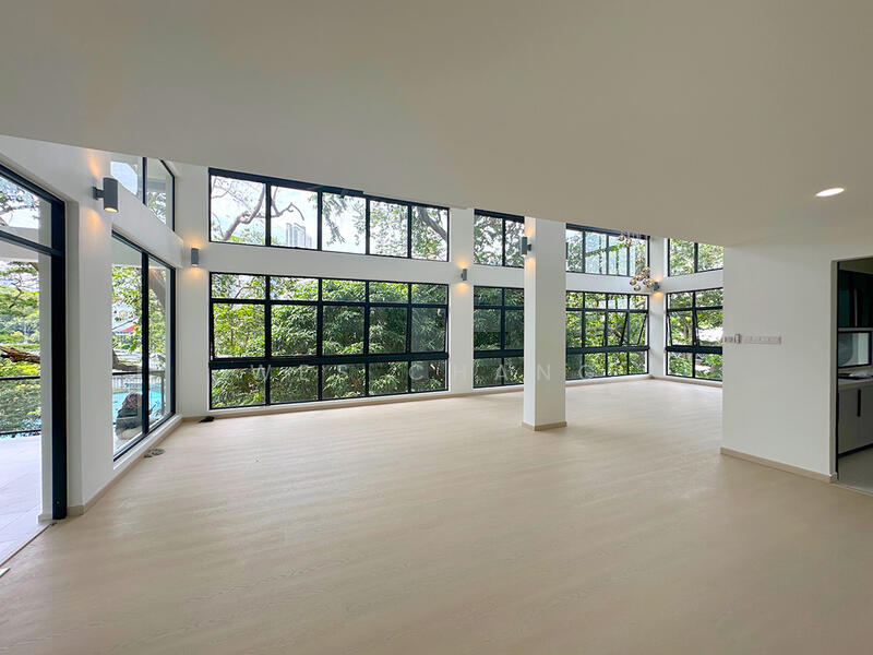 Ground Floor Living & Outdoor Balcony