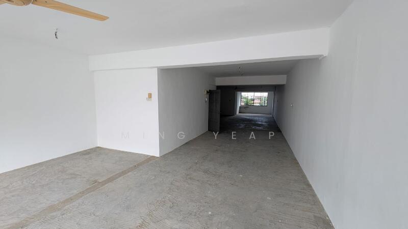 Jalan Mawar Masai Shoplot rent untuk Untuk Disewa - RM 2,400 /bulan, Feb 2026 - Interior - PropertyGuru.com.my