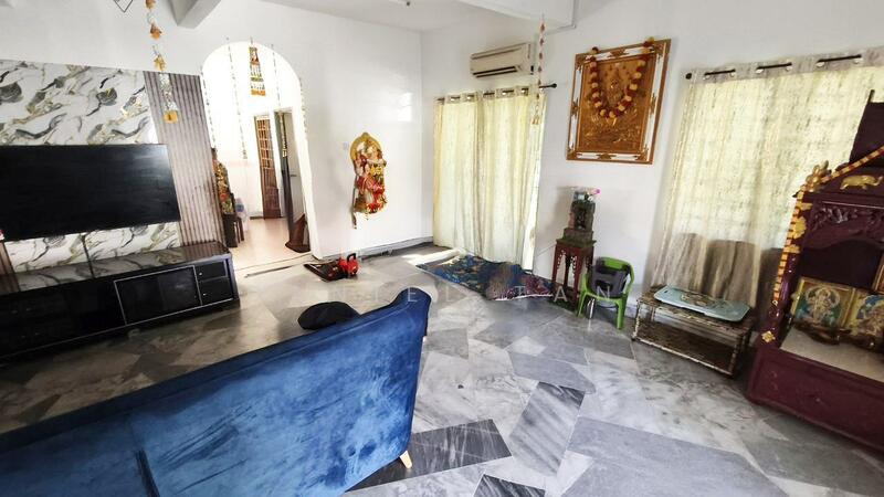 Taman Rawang Perdana untuk Untuk Dijual - RM 650,000, Feb 2026 - Living Room - PropertyGuru.com.my