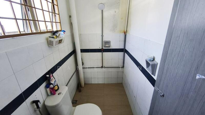 Taman Rawang Perdana untuk Untuk Dijual - RM 650,000, Feb 2026 - Bathroom - PropertyGuru.com.my