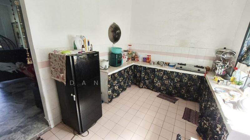 Taman Rawang Perdana untuk Untuk Dijual - RM 650,000, Feb 2026 - Kitchen - PropertyGuru.com.my