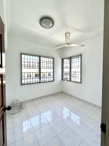 Condominium for Sale at Desa Golf Condominium - Jan Tan - PropertyGuru.com.my