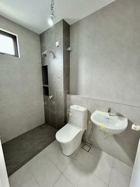 Rumah Teres 2 Tingkat untuk Dijual di Bandar Gamuda Gardens (Rawang) - Chris See - Bathroom - PropertyGuru.com.my