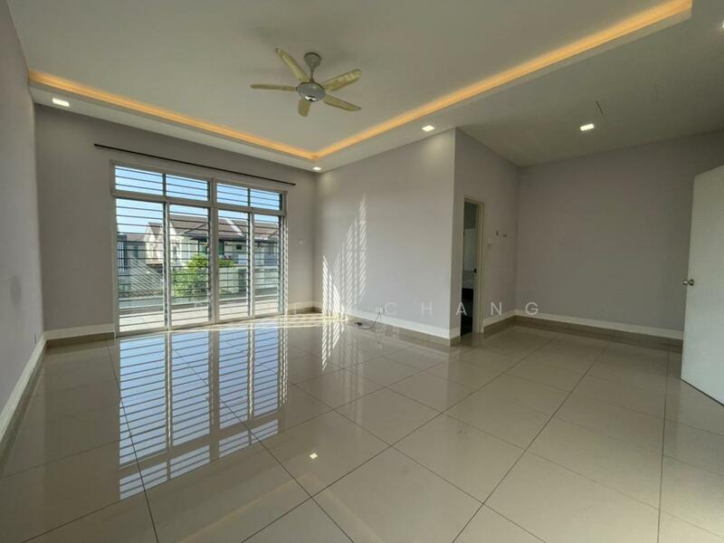 Semi-Detached House for Sale in Taman Sri Pulai Perdana (Skudai) - Esther Chang - Living Room - PropertyGuru.com.my