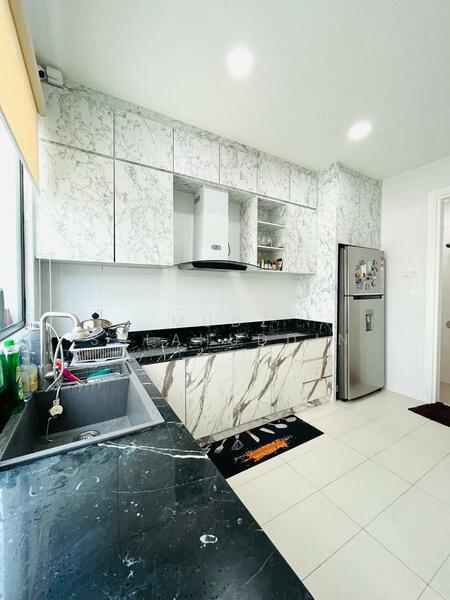 Semi-Detached House for Rent in Cyber 9 (Cyberjaya) - Mudz Salahuddin - Kitchen - PropertyGuru.com.my