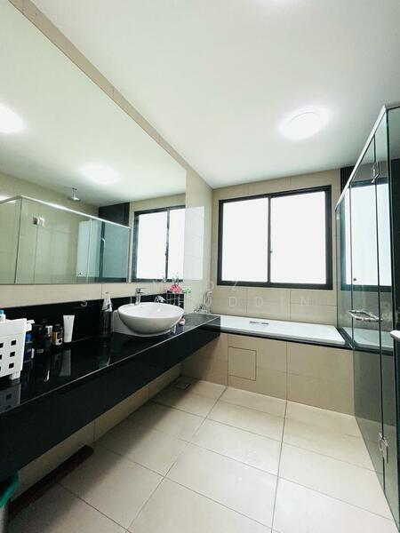 Semi-Detached House for Rent in Cyber 9 (Cyberjaya) - Mudz Salahuddin - Bathroom - PropertyGuru.com.my