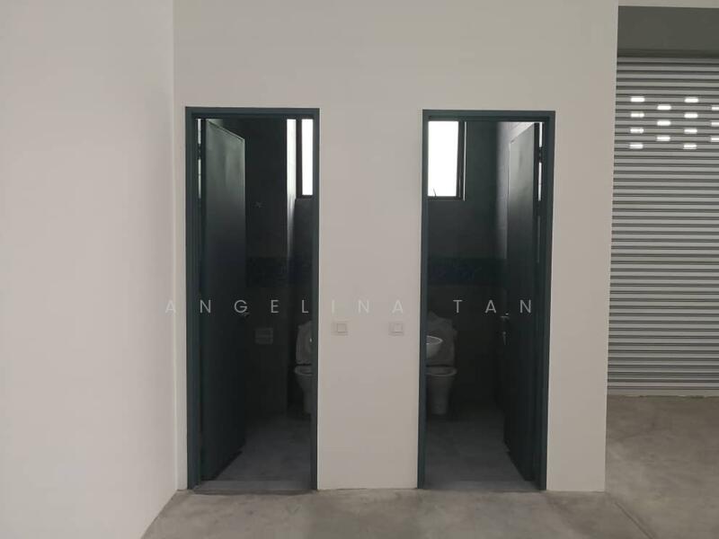 Factory for Sale in Pasir Gudang (Johor) - Angelina Tan - Bathroom - PropertyGuru.com.my