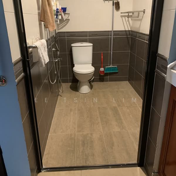 Bungalow for Sale in Taman Desa (Kuala Lumpur) - Ee Tsin Lim - Bathroom - PropertyGuru.com.my