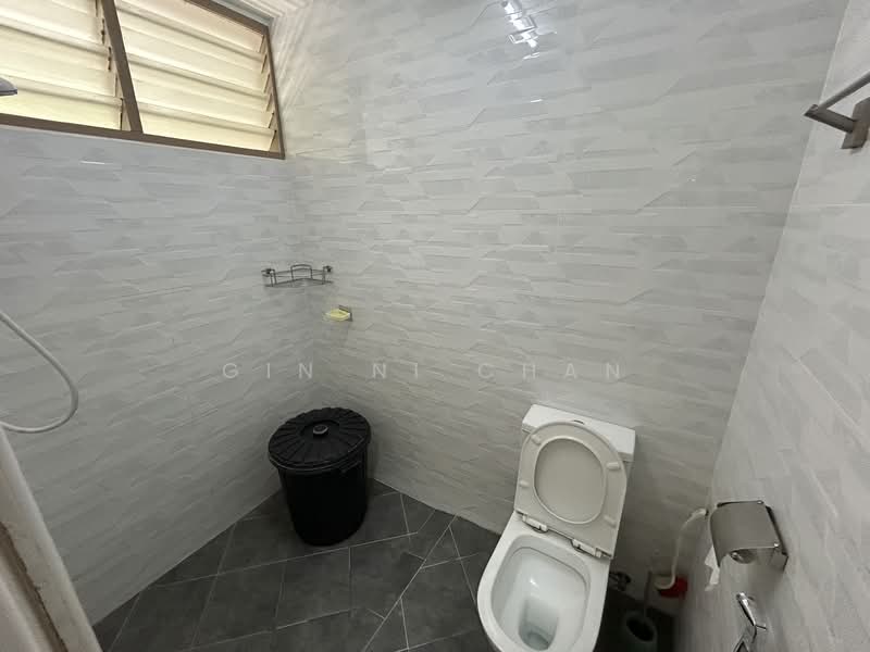 Rumah Teres 2.5 Tingkat untuk Disewa di Island Park (Jelutong) - Gin Ni Chan - Bathroom - PropertyGuru.com.my