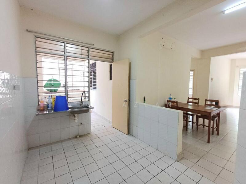 Condominium for Sale at D'Rimba - Amin Azlan - Kitchen - PropertyGuru.com.my