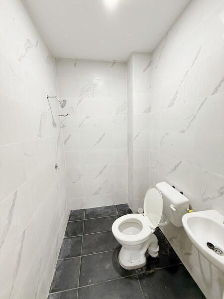 1-storey Terraced House for Sale in Taman Perling (Perling) - Yuki Cheng - Bathroom - PropertyGuru.com.my