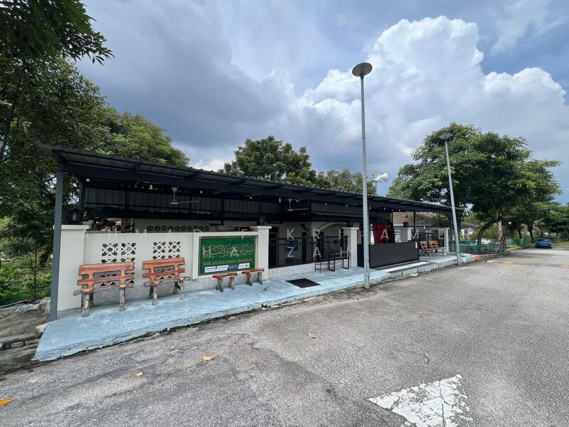 Apartment for Sale at Pangsapuri Mayang (Puncak Jalil) - Ahmad Fikri Amer Hamzah - Exterior - PropertyGuru.com.my