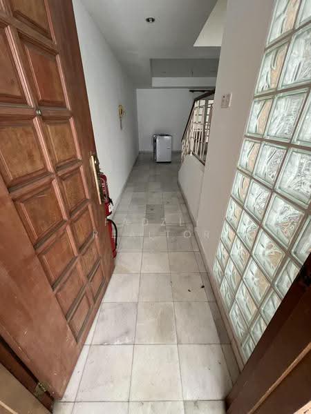 Townhouse for Rent in Ampang (Kuala Lumpur) - Fadzli Realtor - Entrance - PropertyGuru.com.my