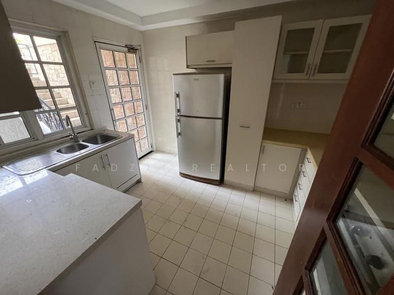 Townhouse for Rent in Ampang (Kuala Lumpur) - Fadzli Realtor - Kitchen - PropertyGuru.com.my