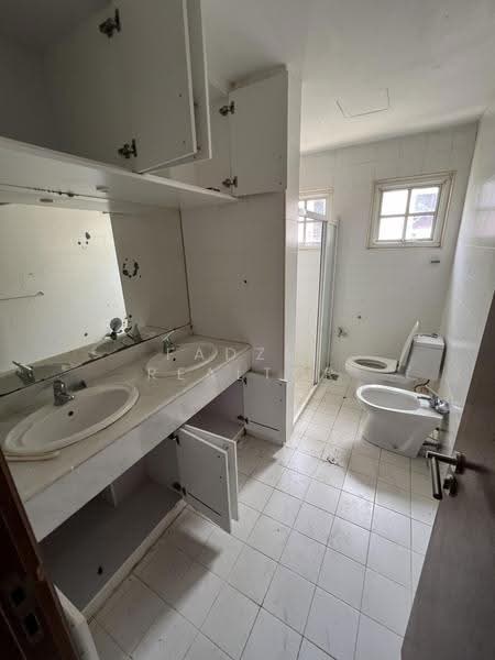 Townhouse for Rent in Ampang (Kuala Lumpur) - Fadzli Realtor - Bathroom - PropertyGuru.com.my