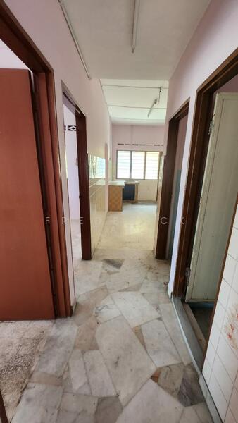 Rumah Teres 1 Tingkat untuk Dijual di Taman Klang Utama (Kapar) - Frederick Tan - Kitchen - PropertyGuru.com.my