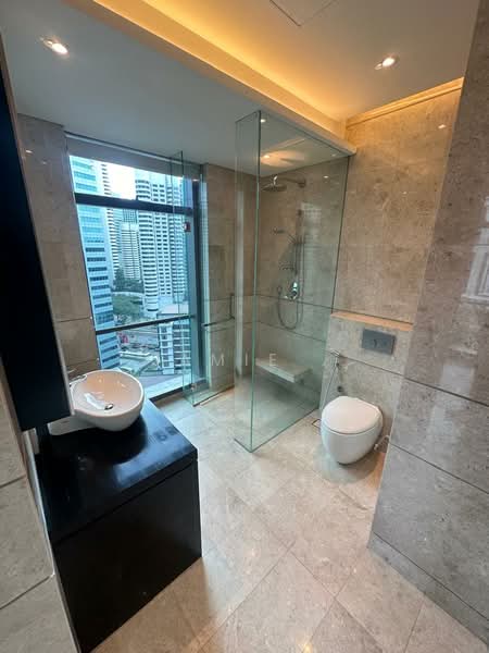 Servis Apartment untuk Disewa di The Ritz-Carlton Residences - Jamie . - Bathroom - PropertyGuru.com.my