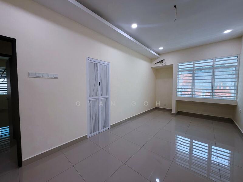 Semi-Detached House for Sale in Island Glades (Jelutong) - Qyan Goh - Interior - PropertyGuru.com.my