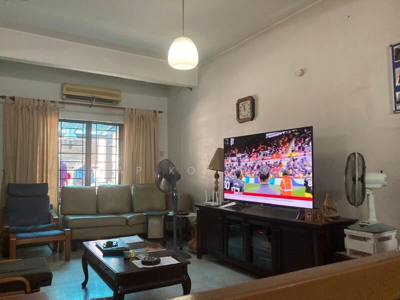 Rumah Teres 2 Tingkat untuk Dijual di SS2 (Petaling Jaya) - Yap Kok Hwa - Living Room - PropertyGuru.com.my