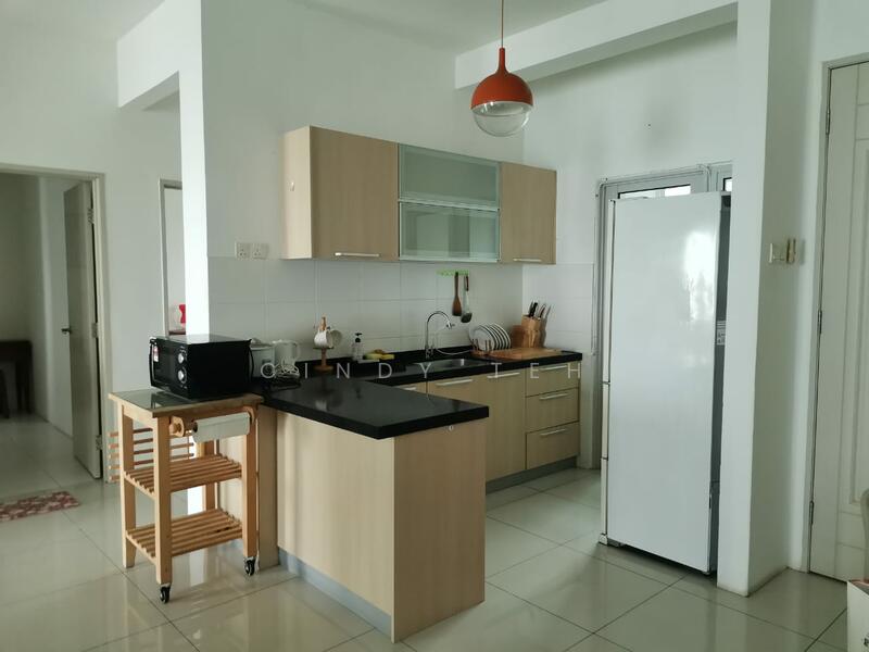 Condominium for Sale at 10 Island Resort - Cindy Teh - Kitchen - PropertyGuru.com.my