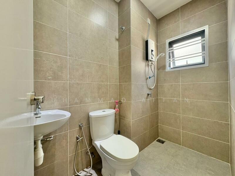 Sejati Lakeside @ Cyberjaya untuk Untuk Disewa - RM 5,000 /bulan, Mac 2026 - Bathroom - PropertyGuru.com.my