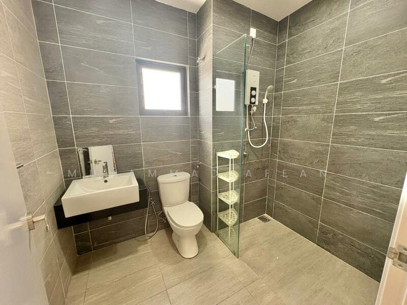 Sejati Lakeside @ Cyberjaya untuk Untuk Disewa - RM 5,000 /bulan, Mac 2026 - Bathroom - PropertyGuru.com.my