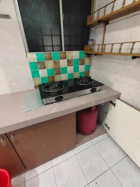 Apartment for Sale at Pangsapuri Vista Serdang - Bryan Cho - Kitchen - PropertyGuru.com.my