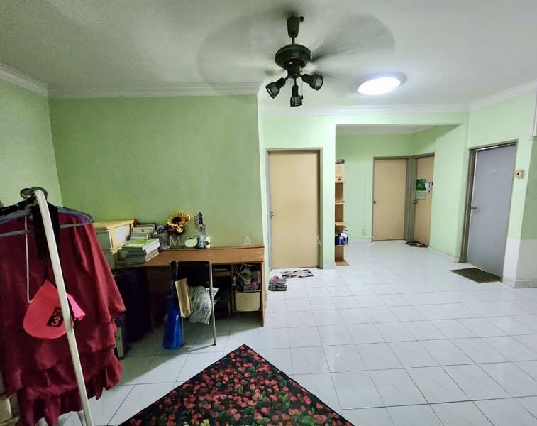 Condominium for Sale at Sri Suajaya Condominium - EMA ALLANG - Living Room - PropertyGuru.com.my