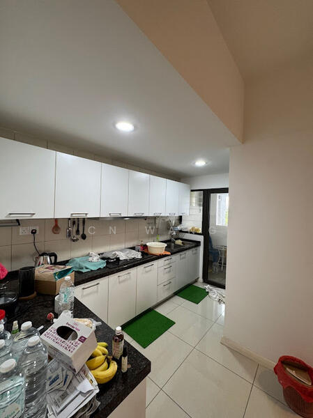 Condominium for Sale at The WaterEdge (Pinggiran Air) - CN Wang - Kitchen - PropertyGuru.com.my