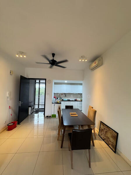 Condominium for Sale at The WaterEdge (Pinggiran Air) - CN Wang - Dining Room - PropertyGuru.com.my
