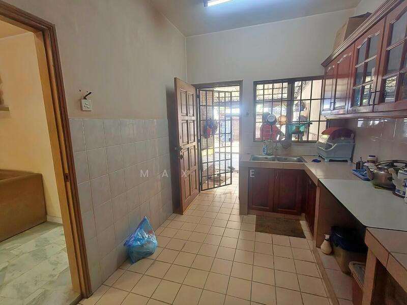 2-storey Terraced House for Sale in Sri Petaling (Kuala Lumpur) - Max Lee - Kitchen - PropertyGuru.com.my