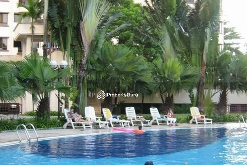 Villa Angsana untuk Untuk Dijual - RM 360,000, Mac 2026 - Pool - PropertyGuru.com.my