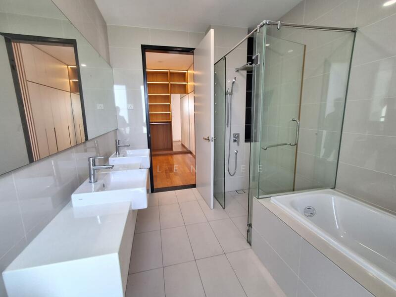 Emerald Residence Semi-D Type D untuk Untuk Disewa - RM 11,000 /bulan, Apr 2026 - Master Bathroom - PropertyGuru.com.my
