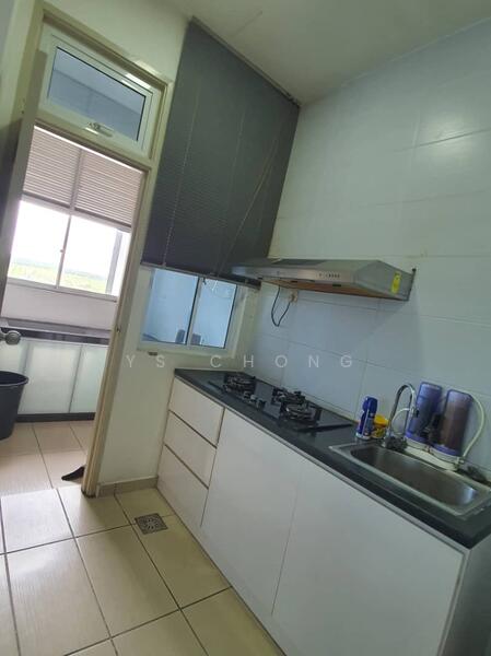 Service Residence for Sale at THE SENAI GARDEN (PANGSAPURI IMPIAN SENAI) - YS Chong - Kitchen - PropertyGuru.com.my