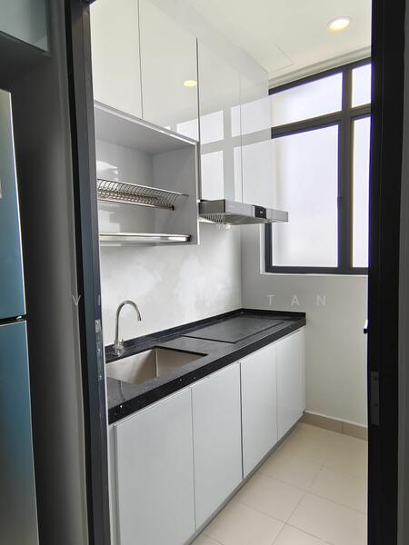 Condominium for Rent at Queens Residences Q2 @ Queens Waterfront - Vincent Tan - Kitchen - PropertyGuru.com.my