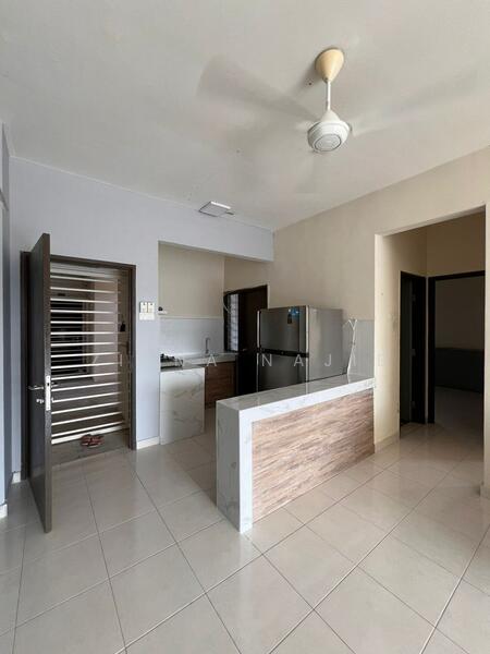 Kitchen warnasari 2 puncak alam