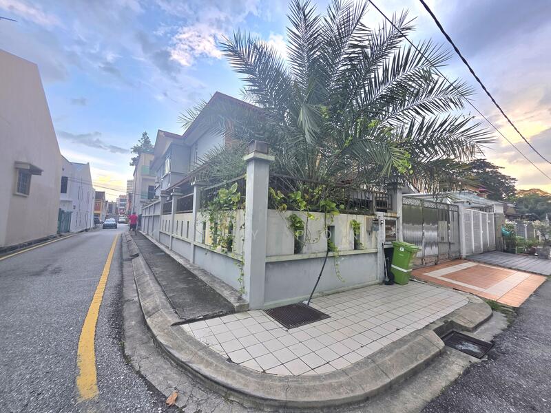 2-storey Terraced House for Sale in Ampang (Kuala Lumpur) - Kathy Pong - Exterior - PropertyGuru.com.my