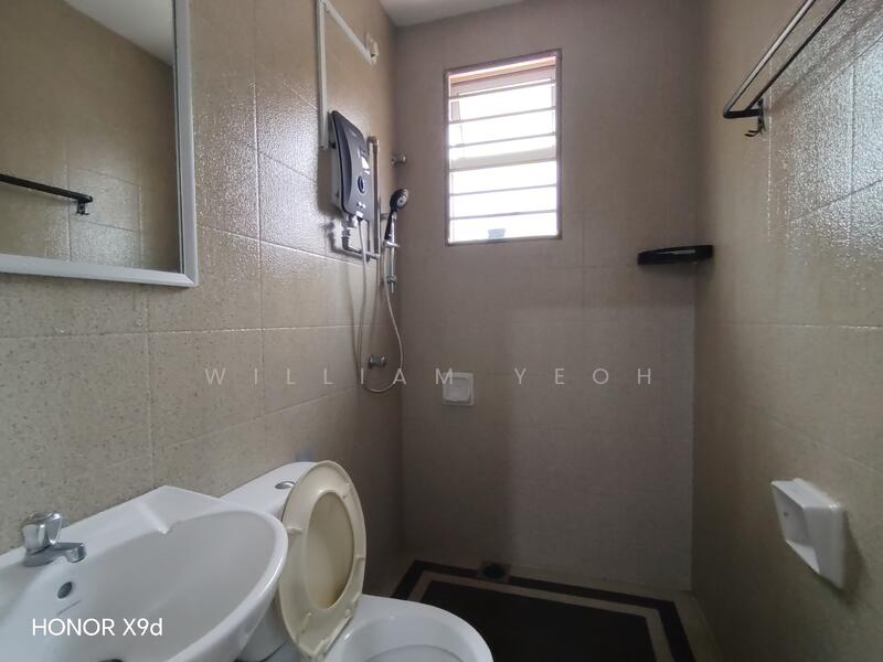 Terraced House for Rent in Kota Kemuning (Shah Alam) - William Yeoh - Bathroom - PropertyGuru.com.my