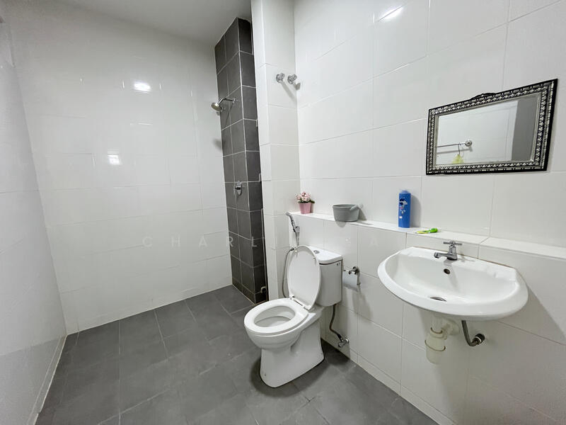 2-storey Terraced House for Sale in Kota Kemuning (Shah Alam) - Charlie Gan - PropertyGuru.com.my