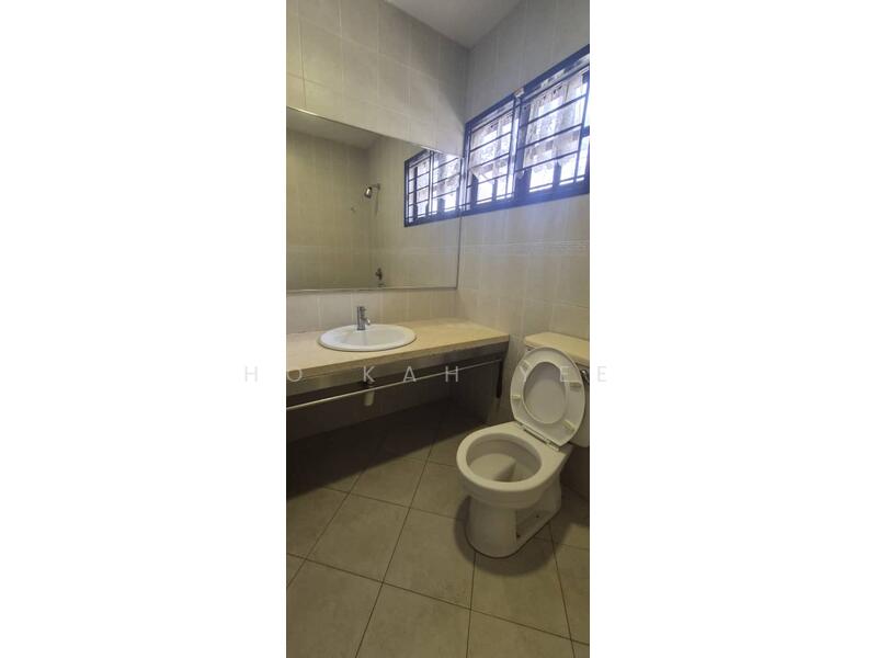 Bungalow for Sale in Bandar Sungai Long (Selangor) - Ho Kah Yee - Bathroom - PropertyGuru.com.my
