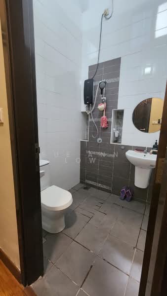 Rumah Teres 2 Tingkat untuk Dijual di Denai Alam (Shah Alam) - Sue Ann Low - Bathroom - PropertyGuru.com.my