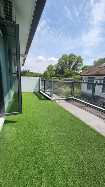 Rumah Teres 2 Tingkat untuk Dijual di Denai Alam (Shah Alam) - Sue Ann Low - Balcony - PropertyGuru.com.my