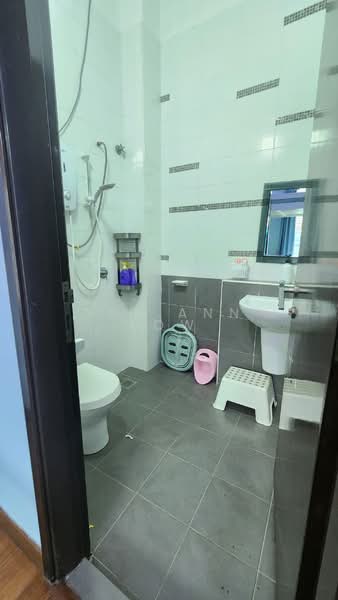 Rumah Teres 2 Tingkat untuk Dijual di Denai Alam (Shah Alam) - Sue Ann Low - Bathroom - PropertyGuru.com.my