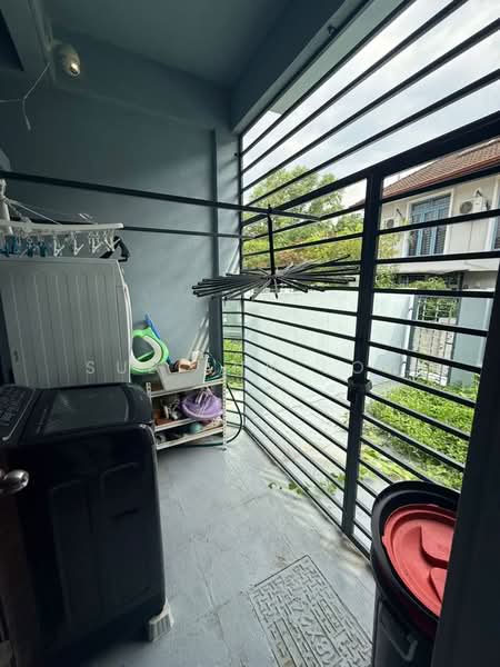 Rumah Teres 2 Tingkat untuk Dijual di Denai Alam (Shah Alam) - Sue Ann Low - Balcony - PropertyGuru.com.my