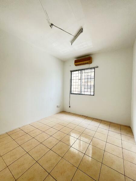 Pangsapuri untuk Dijual di Taman Kinrara Section 2 Apartment - Elena Wong - Interior - PropertyGuru.com.my