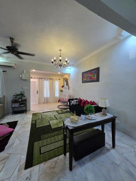 Taman Rakan untuk Untuk Dijual - RM 535,000, Feb 2026 - Living Room - PropertyGuru.com.my